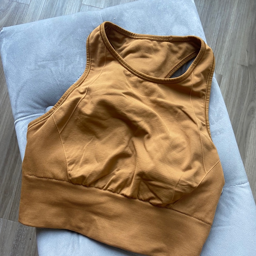 Lululemon Ebb to train sports bra